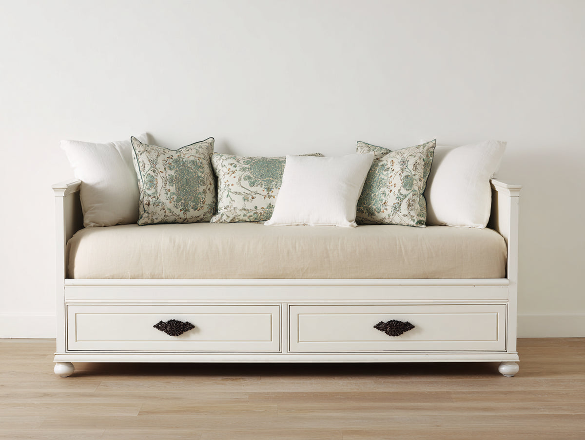 Schlafsofa 220x90x85 cm in Weiß - Elegantes Schlafsofa mit zwei Schubladen und klassischem Design